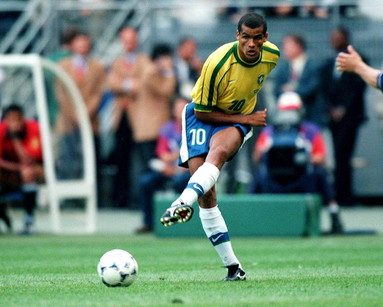 方球员做出 方球员做出