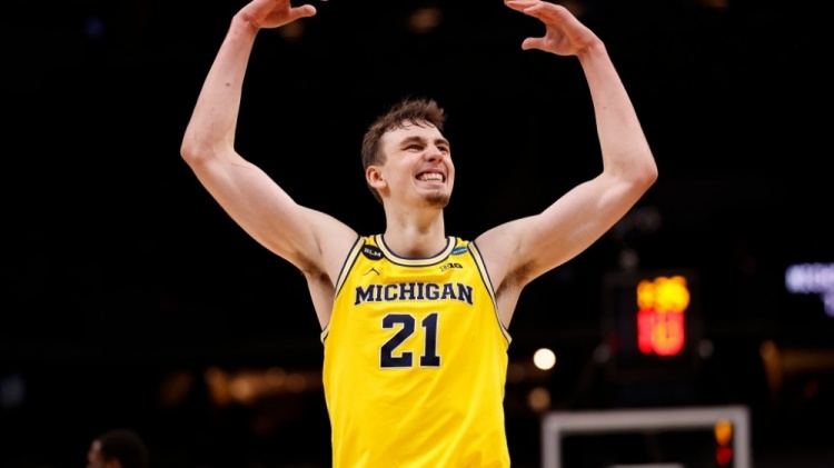 受瞩目的一 受瞩目的一